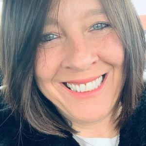 Meet your Posher, Deborah